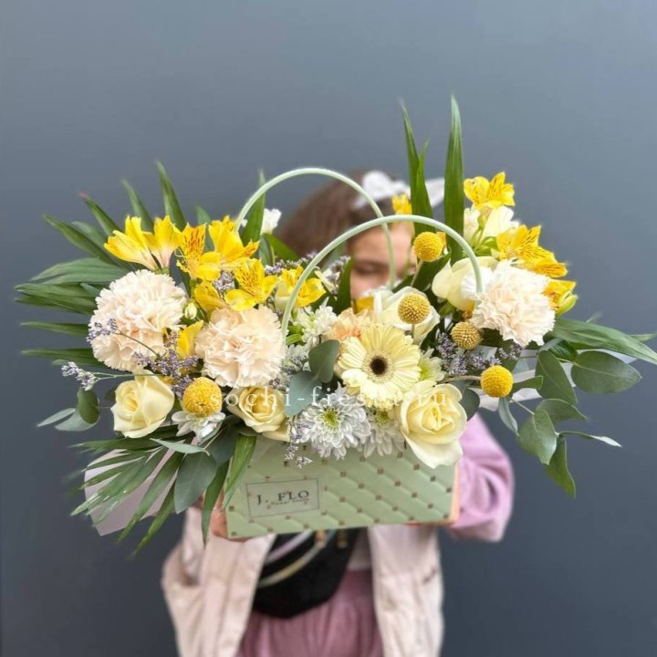 Сумочка с розами "Эпиа" в Архангельске