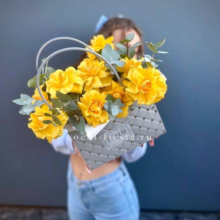 Сумочка с розами "Эдель" в Архангельске