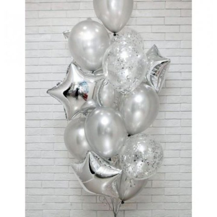 Фонтан шаров "Сильвер мун" в Архангельске