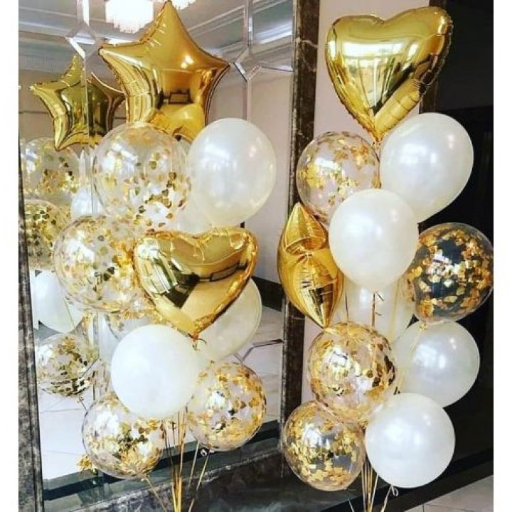 Фонтан шаров "Привет, это я" в Архангельске