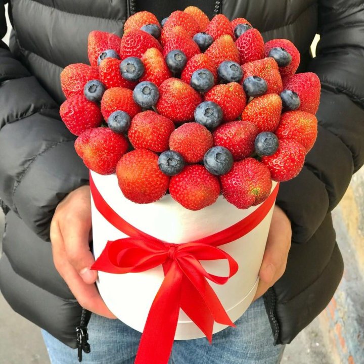 Клубничный бокс №3 в Архангельске