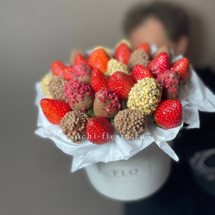 Клубника в боксе 30 ягод в Архангельске