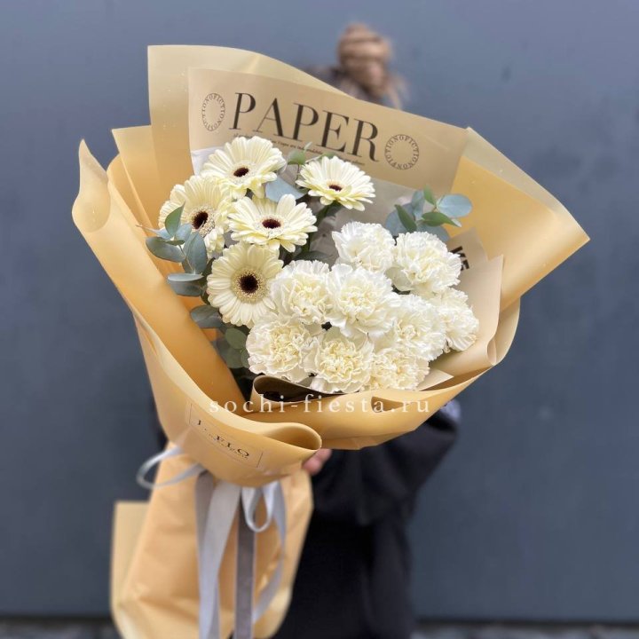  Букет с диантусами и герберами в Архангельске