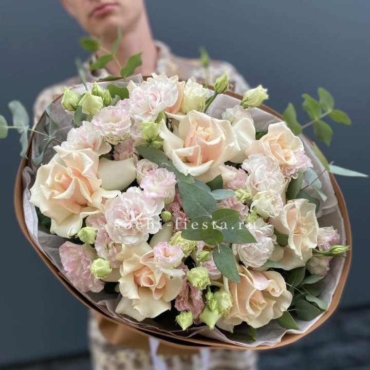  Букет кремовых роз "Мокко" в Архангельске