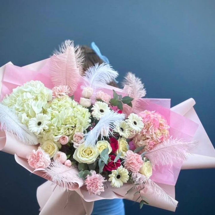 Дизайнерский букет "Валенсия-3" в Архангельске