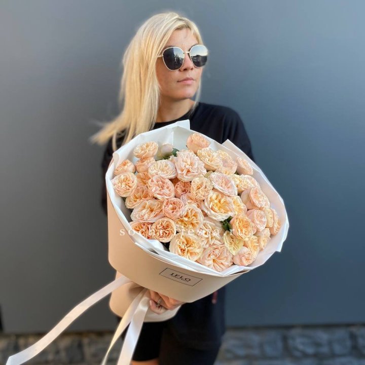 15 пионовидных роз №2 в Архангельске