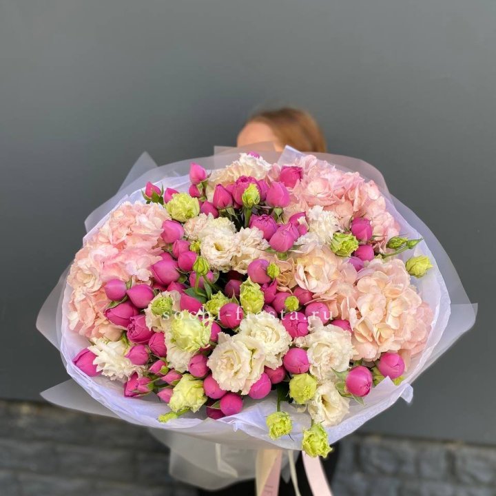  Букет  гортензий и Мисти в Архангельске