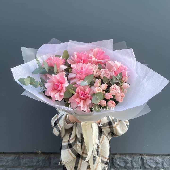 Букет французских и пионовидных роз  в Архангельске