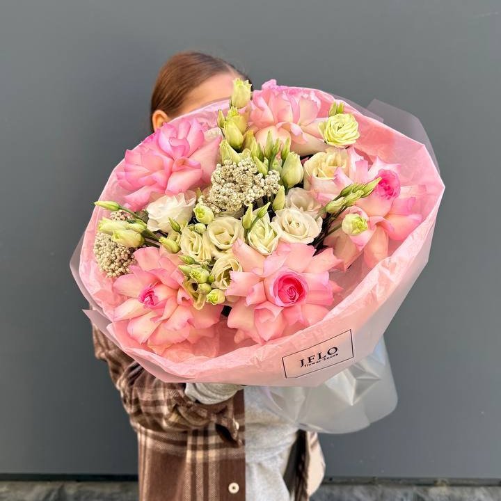 Букет "Розы с эустомой" в Архангельске