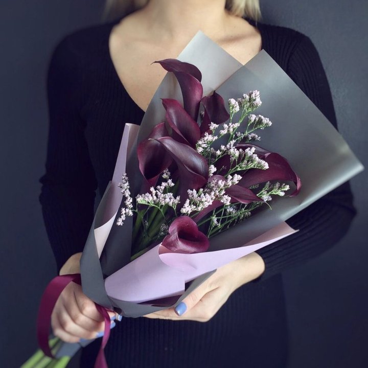 Букет фиолетовых калл в Архангельске