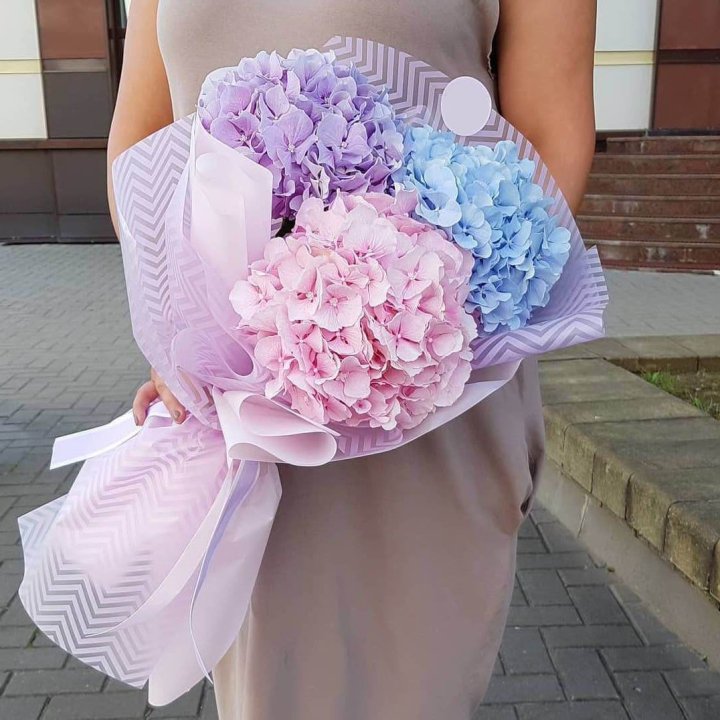 Букет гортензий "Пуф" в Архангельске