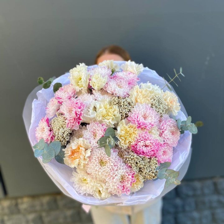 Букет из стойких цветов  в Архангельске