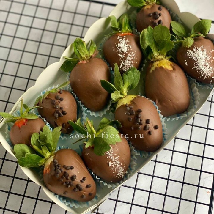 Клубника в шоколаде 10 ягод в Архангельске