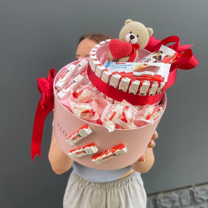 Бокс киндерами и раффаэлло 2 в Архангельске