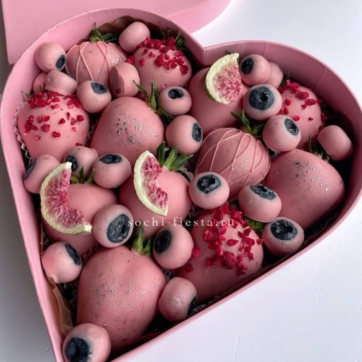 Клубника в шоколаде Сердце в Архангельске