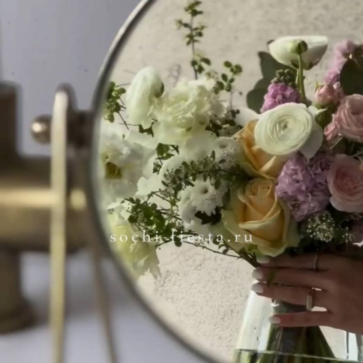 Цветочная подписка "Пакет средний" в Архангельске