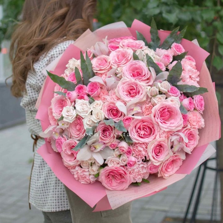 Дизайнерский букет "Барби" в Архангельске