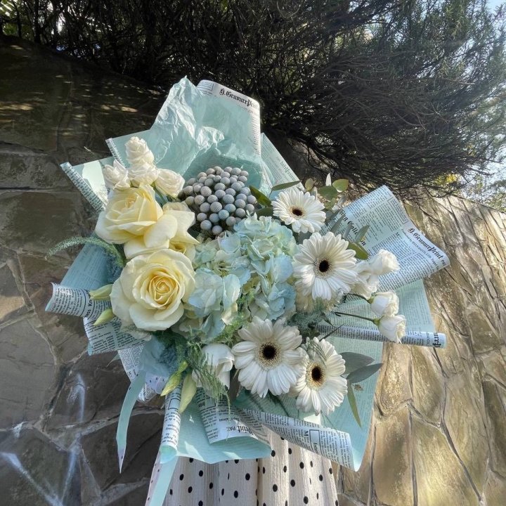 Дизайнерский букет "Линдж-блю" в Архангельске