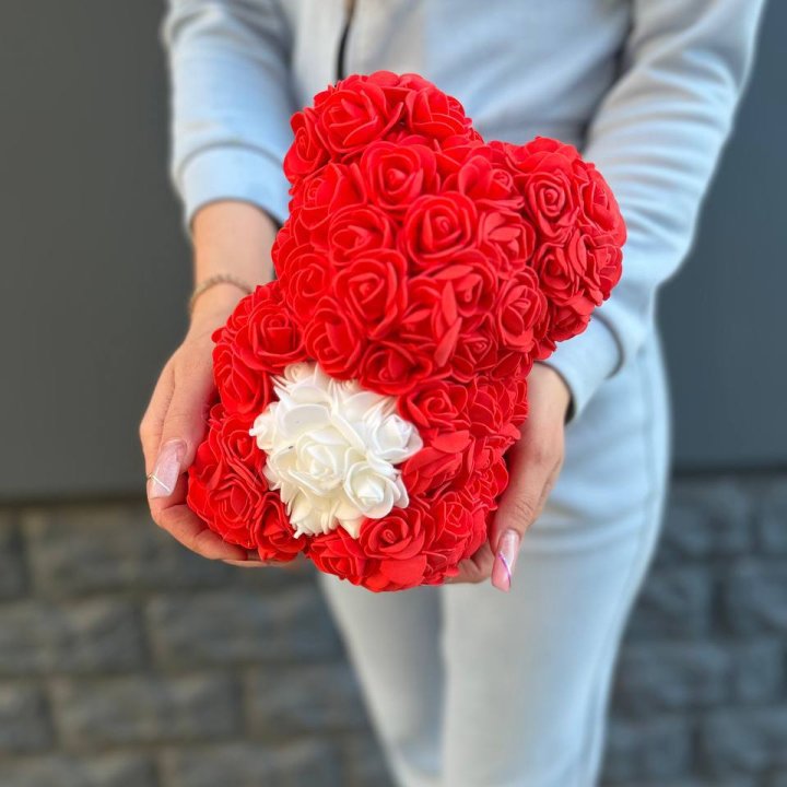 Медведь с белым сердцем в Архангельске