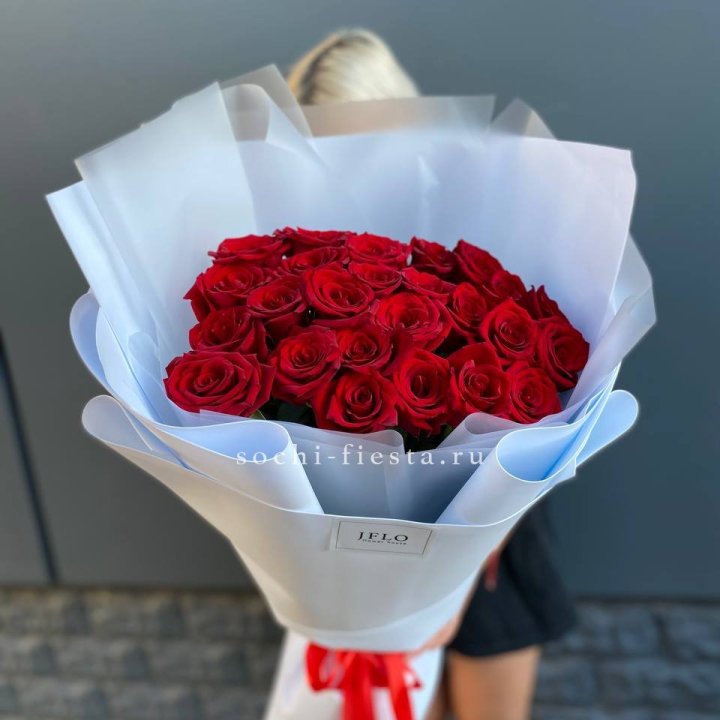 25 высоких роз  в Архангельске