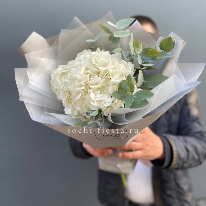  Букет  из белой гортензии в Архангельске
