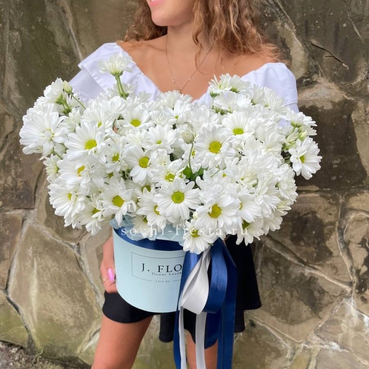 Коробка с хризантемами №2 в Архангельске