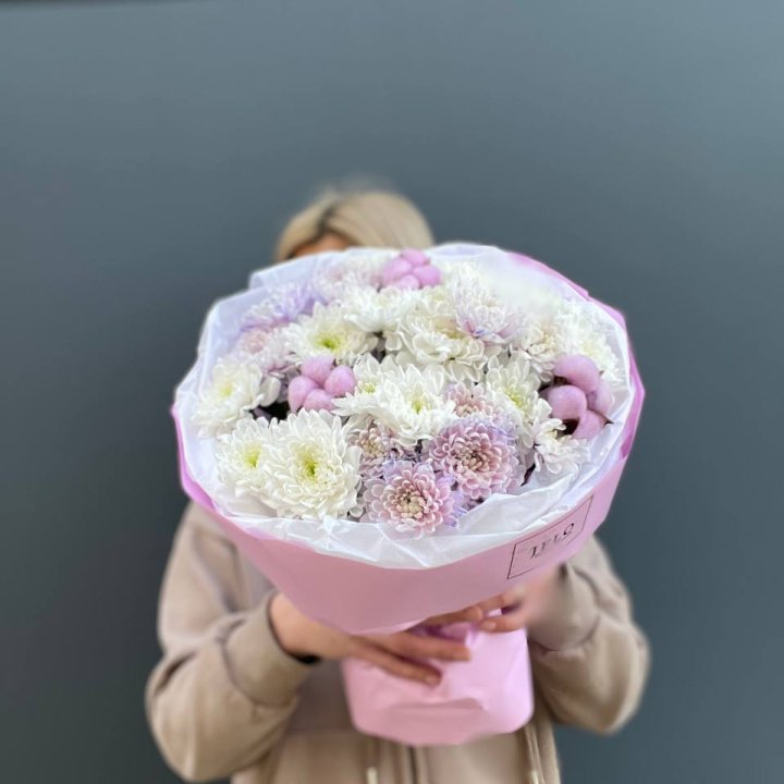 7 нежных хризантем в Архангельске