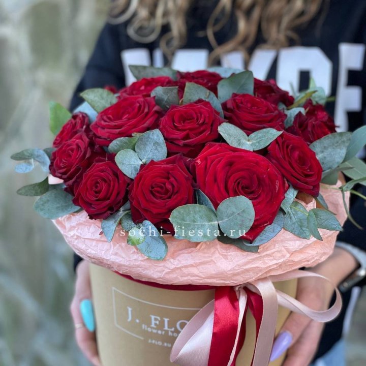 21 Красная роза в боксе №1 в Архангельске