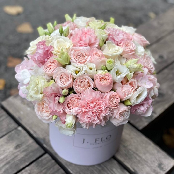 Цветочный бокс "Люксур" в Архангельске