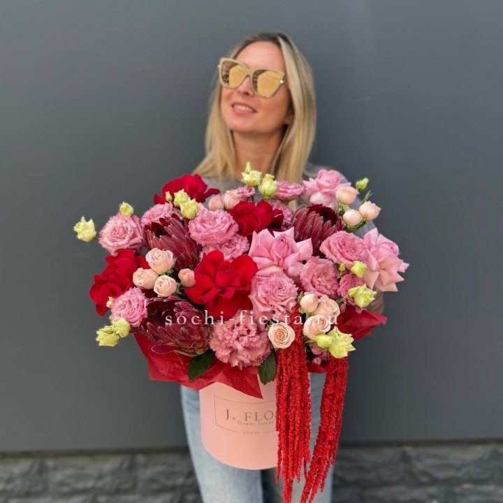 Дизайнерский цилиндр "Криотель" в Архангельске