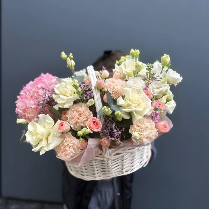 Цветочная корзина "Софтнес" в Архангельске