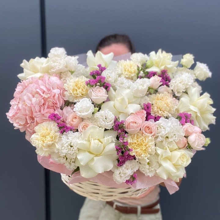 Корзина "Воздушная нежность" в Архангельске