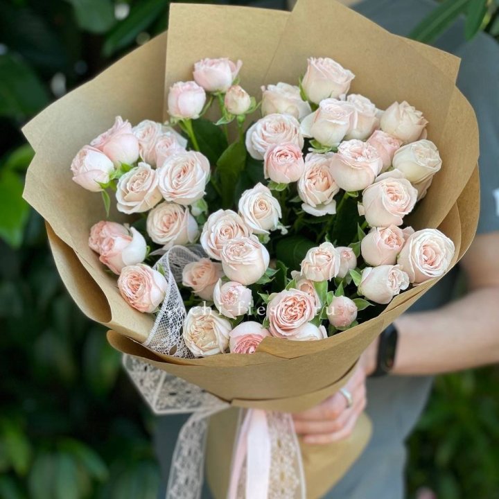 Кустовые розы букет №1 в Архангельске