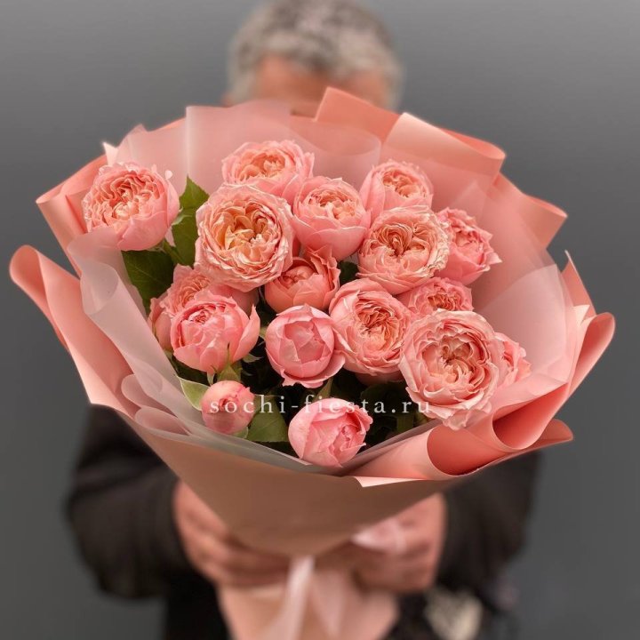 Букет комплимент из кустовых роз Джульетта в Архангельске