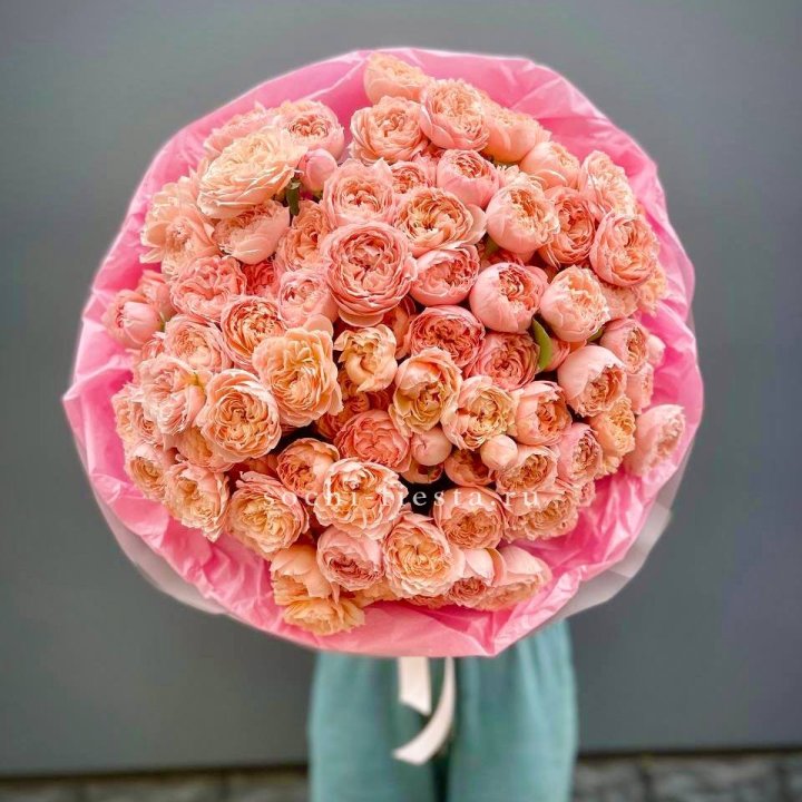 Букет кустовых пионовидных роз Джульетта "Принцесса" в Архангельске