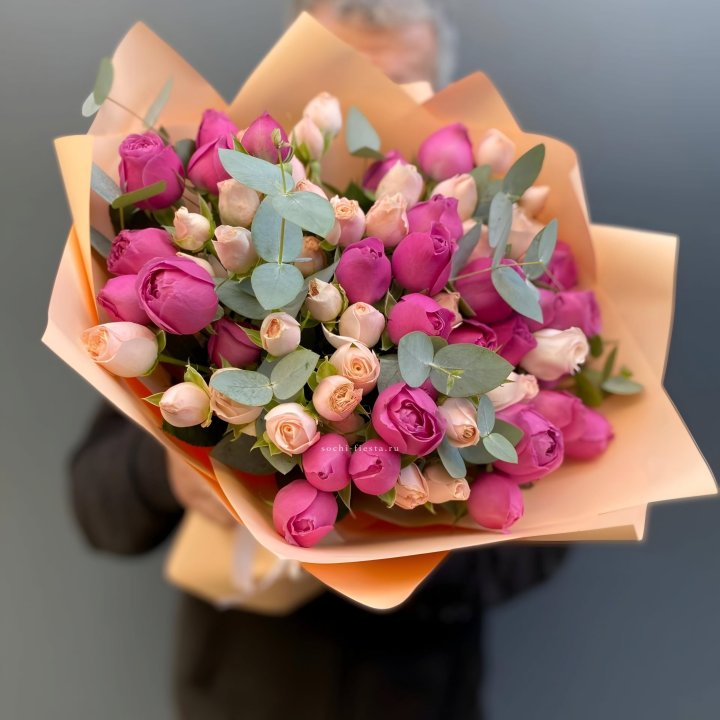 Букет кустовых роз Тендернес в Архангельске