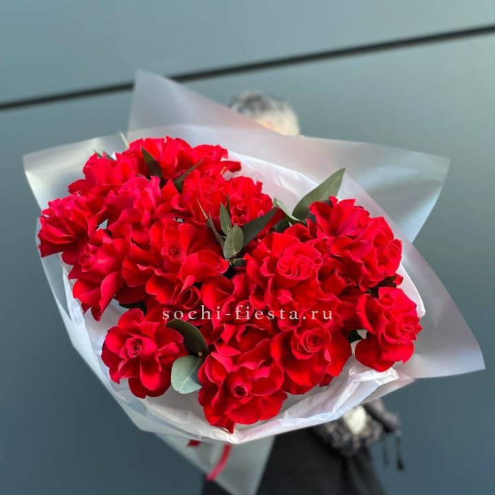 21 Красная французская роза в Архангельске