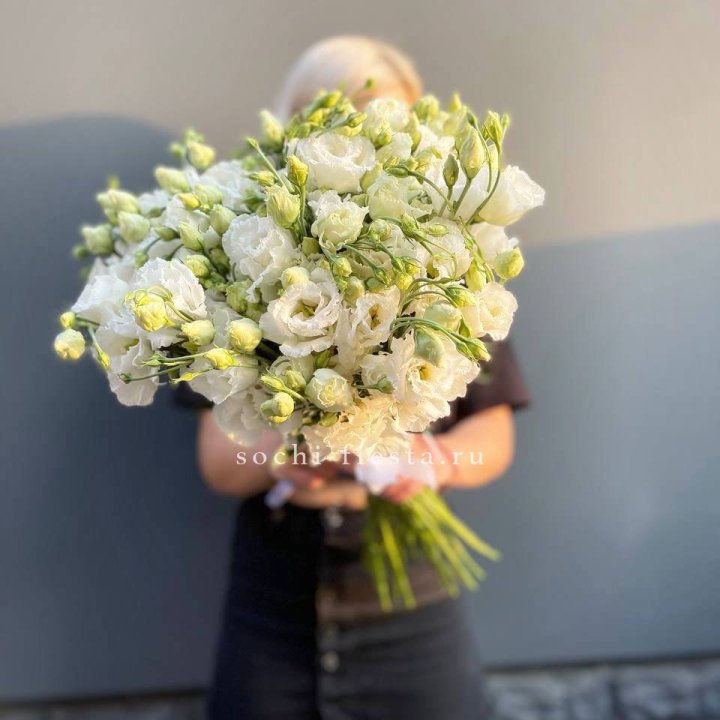 Букет эустом под ленту  в Архангельске