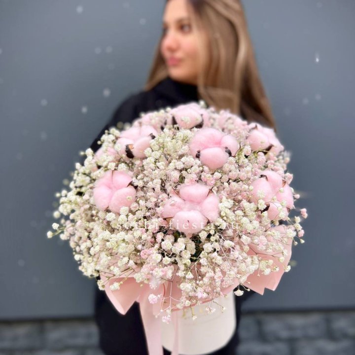 Гипсофилы с хлопком в шляпной коробке в Архангельске