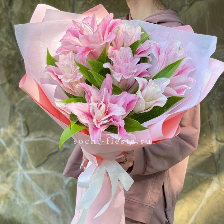 Букет пионовидных лилий №2 в Архангельске