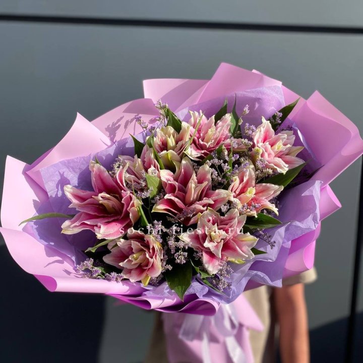 Букет пионовидных лилий №4 в Архангельске