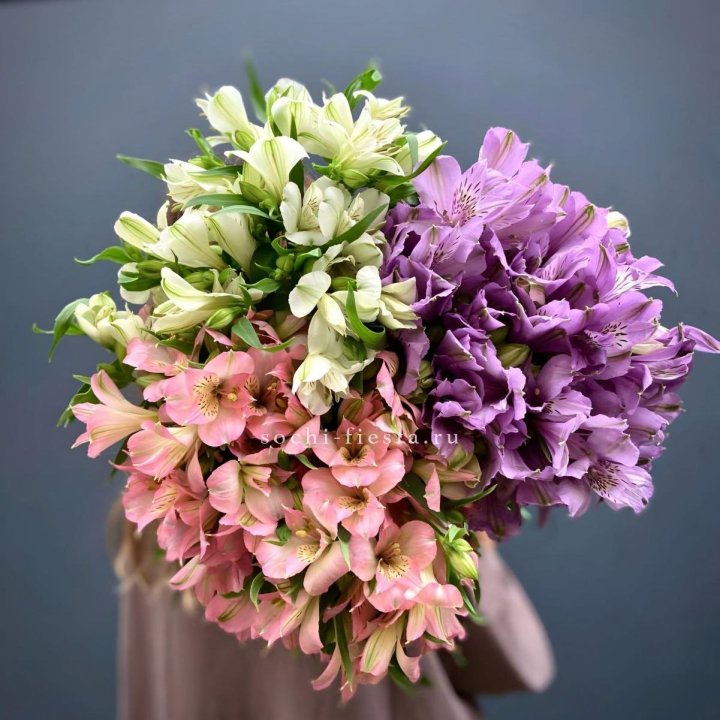 Охапка Альстромерии в Архангельске
