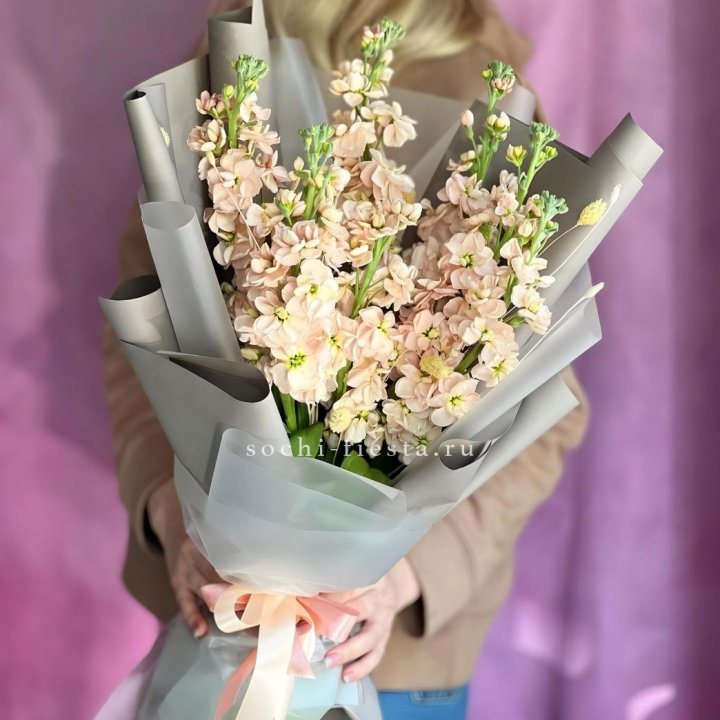 Букет ароматной маттиоллы №2 в Архангельске