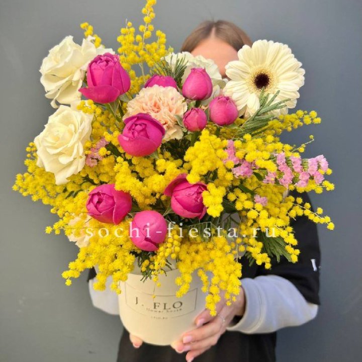 Цветы в боксе "Слобода" в Архангельске