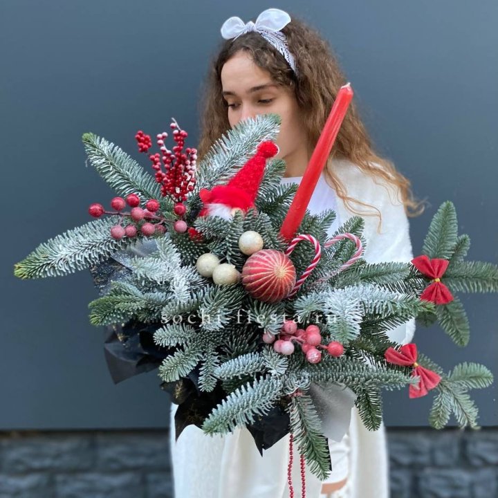 Композиция в бокале красная в Архангельске