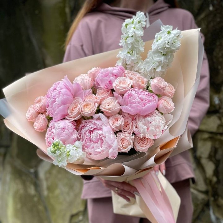 Букет с пионами №1 в Архангельске