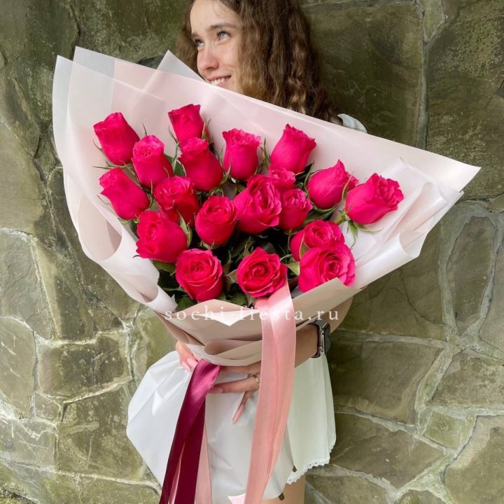 19 алых роз в Архангельске