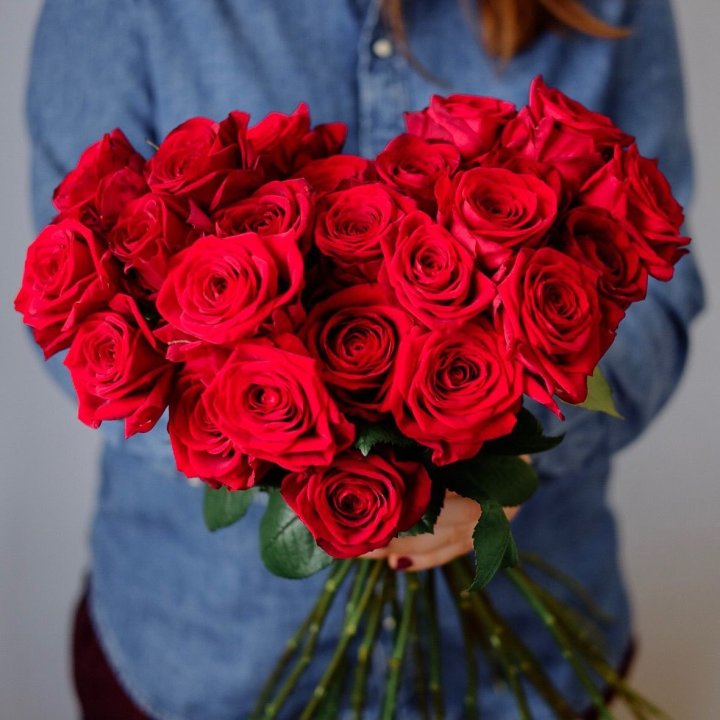 25 красных роз в Архангельске