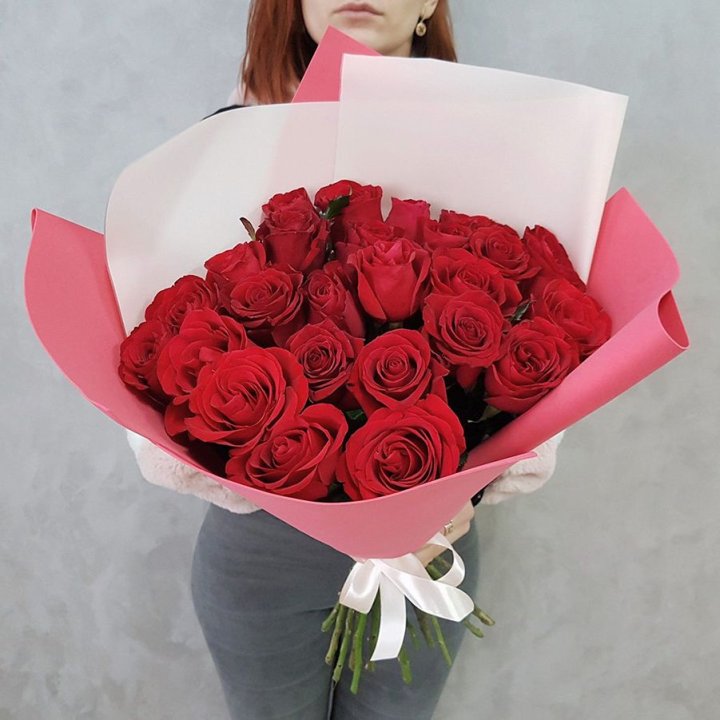 25 Красных роз рози вайт в Архангельске