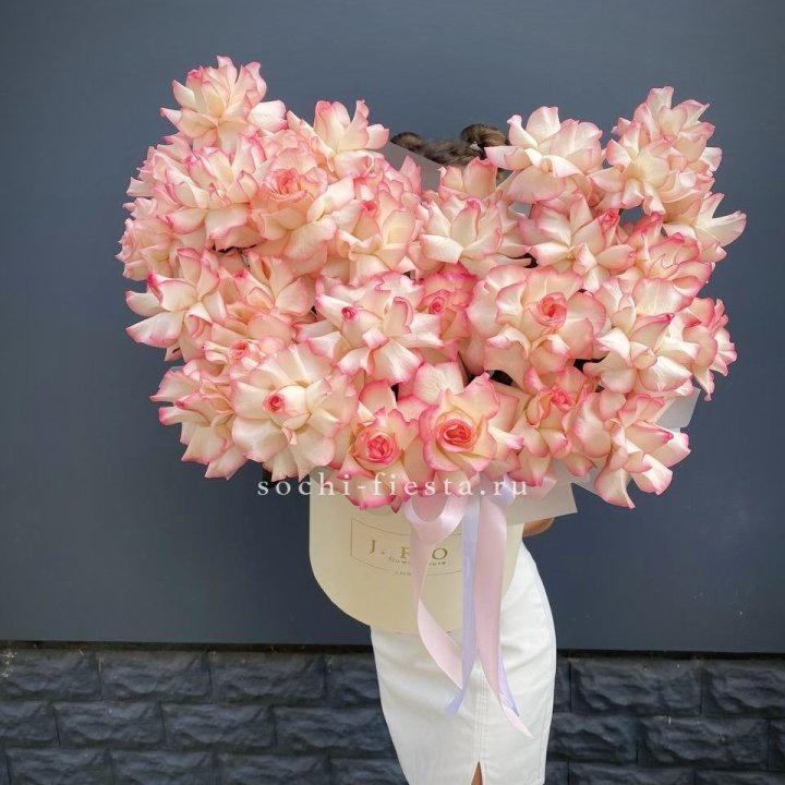 31 французская роза Джумилия в боксе в Архангельске